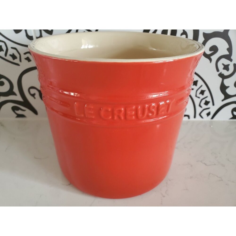 Le Creuset Beautiful Red Utensil Holder Crock 2.3 L